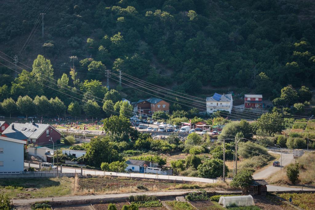 Hostal Tres Campanas Villafranca Del Bierzo Εξωτερικό φωτογραφία