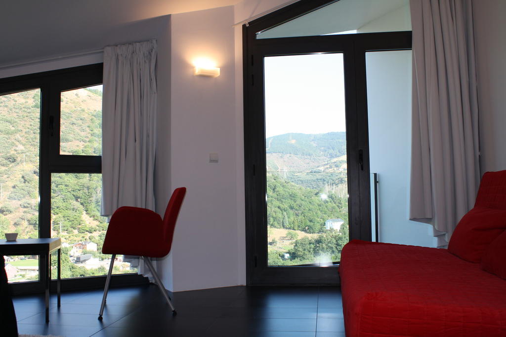 Hostal Tres Campanas Villafranca Del Bierzo Δωμάτιο φωτογραφία